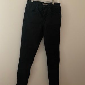 Black Levi’s 721 High Waisted Jeans